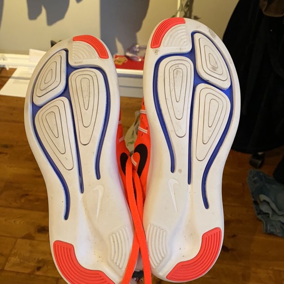 Nike running shoes - Picture 2 of 6